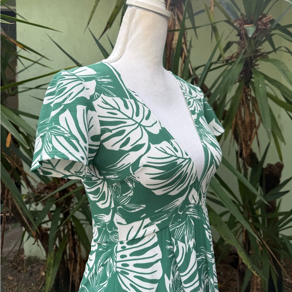 Show Me Your Mu Mu V Neck Green Dress - image 3